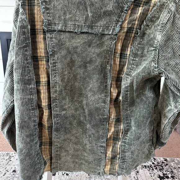 POL button up - Picture 5 of 7